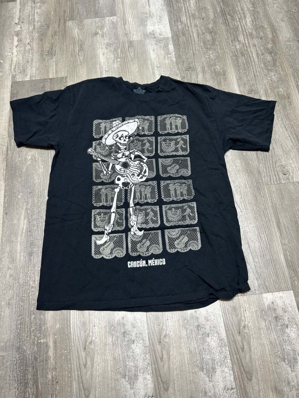 Yachtclub Cancun Mexico Skeleton Graphic T-Shirt Size Large